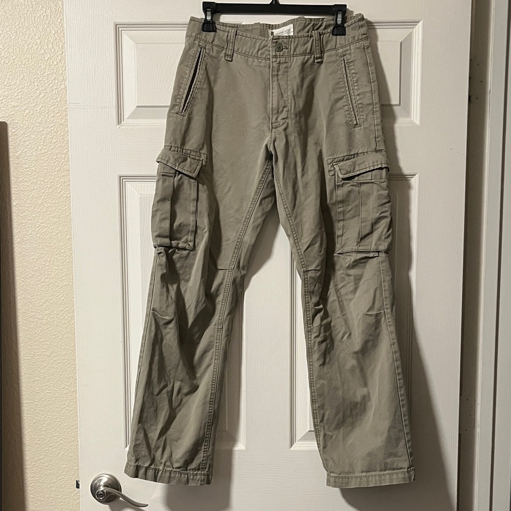 GAP Women's Tan Cargo Pants